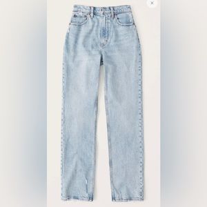 Abercrombie Curve Love 90s Ultra High Rise Straight Jeans
